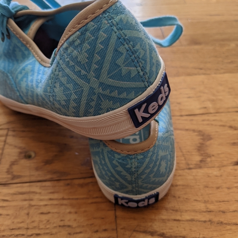 NWOT Keds Geometric Print Canvas Sneakers - Picture 3 of 6